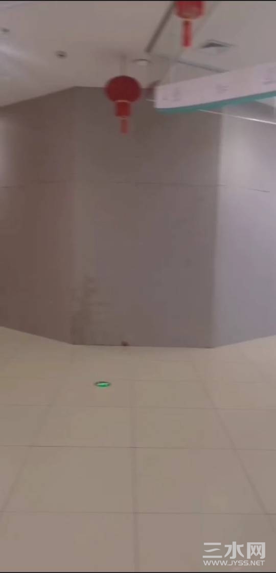 124718h9x9bskeo3xtevix.jpg