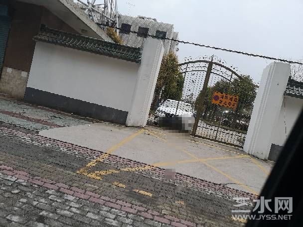 111031vol1nl5nvz7kece7.jpg