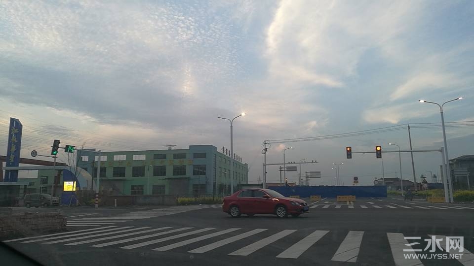 015952cpzcbhpx8z8hquuu.jpg