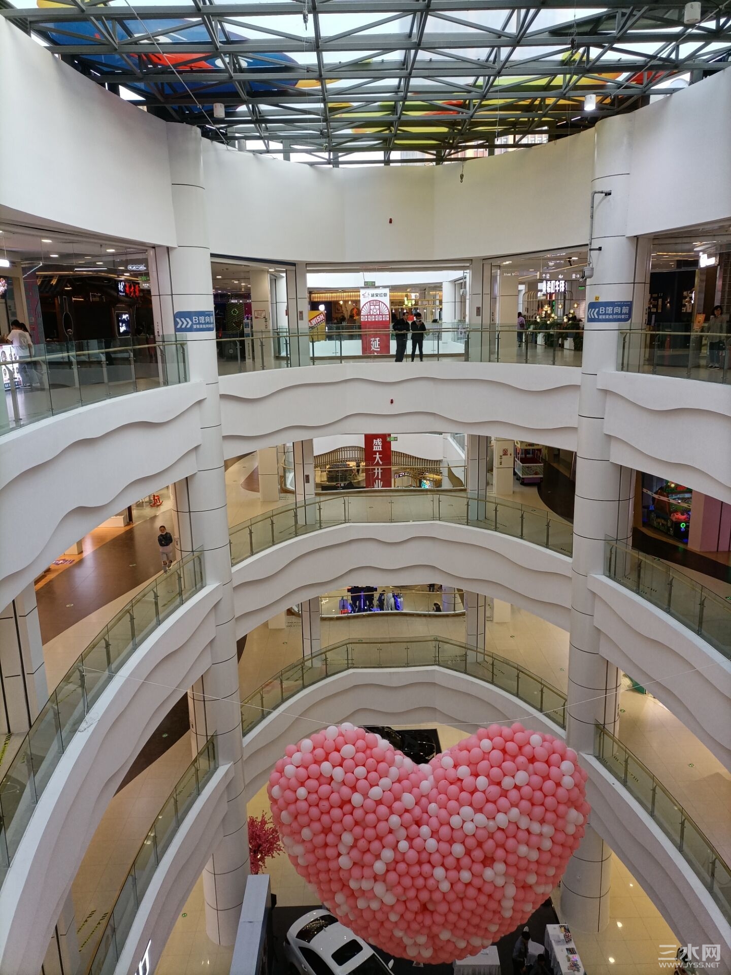 8242fec33b411a7.jpg