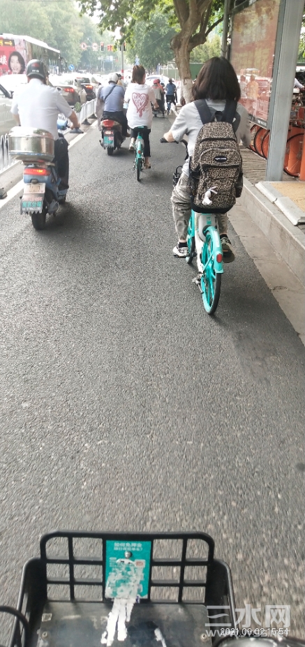 万.jpg
