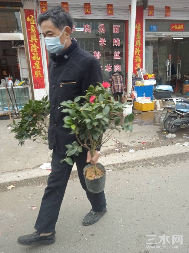 215717bo07uh7hzf6yyu76.jpg