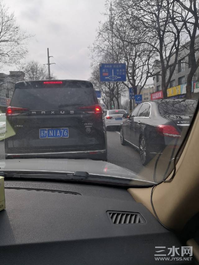 142312tog7hu6lgoukrooo.jpg