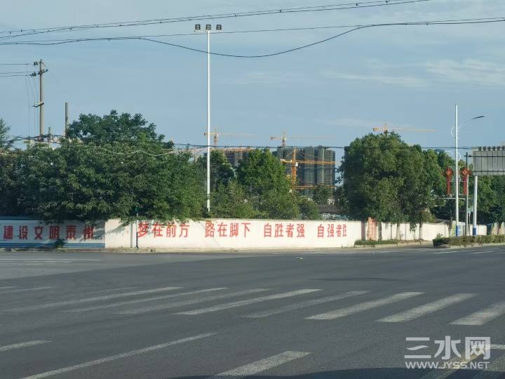 114829rz8z2lgu22hmz81l.jpg
