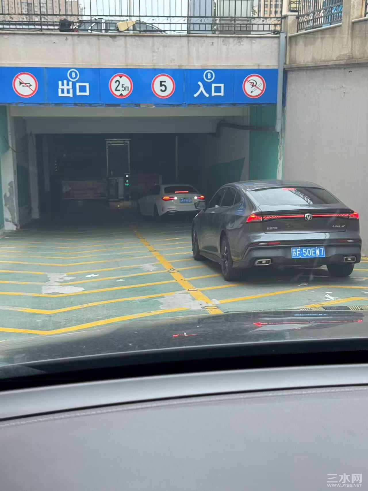 f554d4769191d35eb342ea7c4d28b89f.jpeg